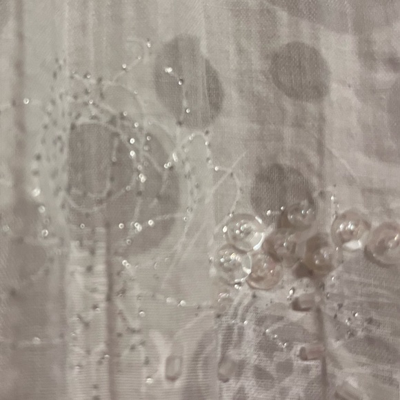 essentials - by Maggie. white with sheer polkadots and embroidered roses NWOT - Picture 8 of 12